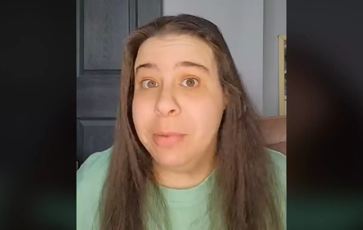 Nagyon örül ez a nő, hogy csúnyának találják a férfiak: ez az oka - Videó