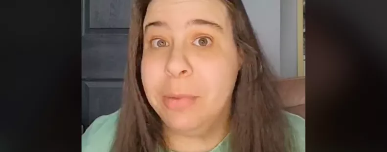 Nagyon örül ez a nő, hogy csúnyának találják a férfiak: ez az oka - Videó