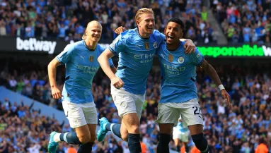 A Manchester City sztárjával szelfizett egy férfi a Debreceni Nagyerdőben - Fotó