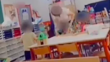 Hároméves síró gyereket vert meg a óvónő - Egy anyuka videóra vette