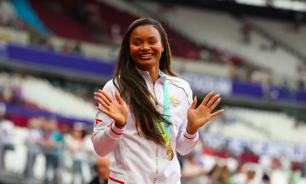 Meztelenül ment gálázni a párizsi olimpia szexi sztárja - Fotók