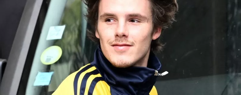 "Megcsalás-videó" az extől - 10 évvel idősebb nővel jár Beckham fia - Fotó