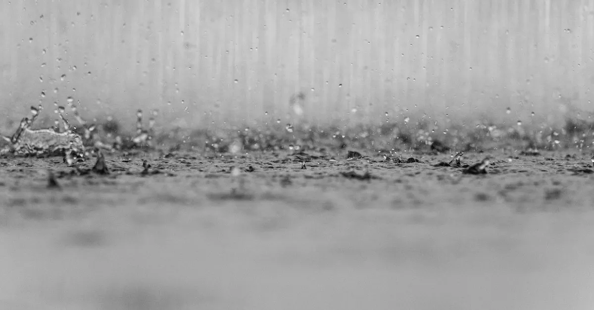 Frissítették a riasztást: zivatarok miatt ezekre a vármegyékre adták ki