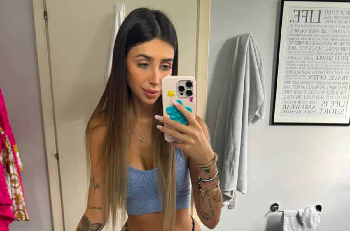 Kiakadtak a követői: pikáns, mire gyűjt pénzt a neten az erotikus modell - Fotók