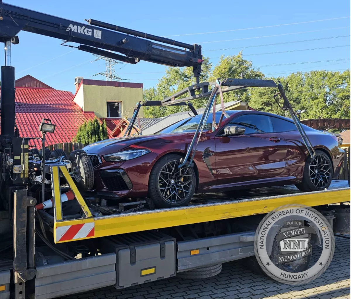 Ugrott a Bömös, az Audi, meg 30 milla: Taksonyban és Dunakeszin is kattant a bilincs - Fotók