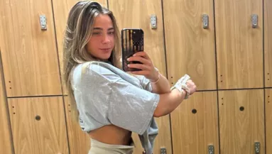 Félnek tőle a férfiak - 25 éves, izmos gazdasszony robbantja fel a netet - Fotók