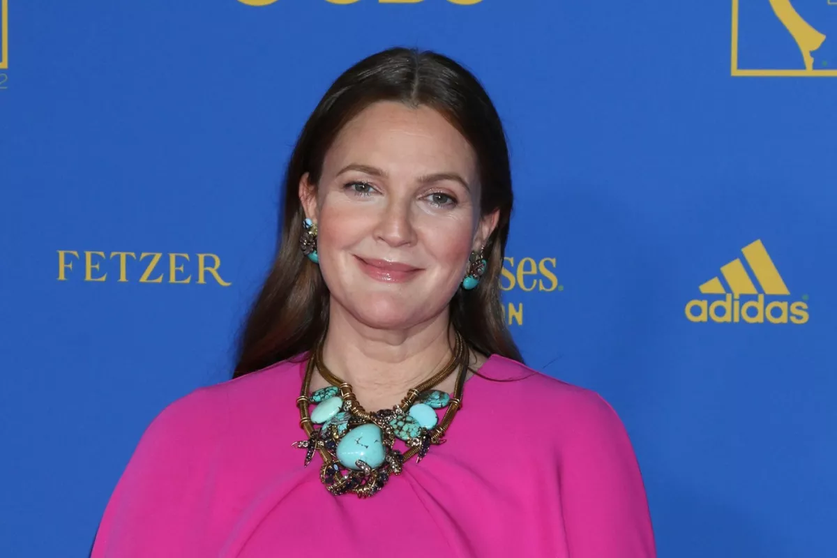 Pamela Anderson után: Drew Barrymore is smink nélkül jelent meg - Fotó