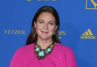 Pamela Anderson után: Drew Barrymore is smink nélkül jelent meg - Fotó