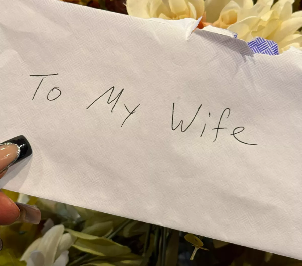 "El kell mondanom az igazat" - Felkavaró levelet kapott a férjétől a nő - Fotók