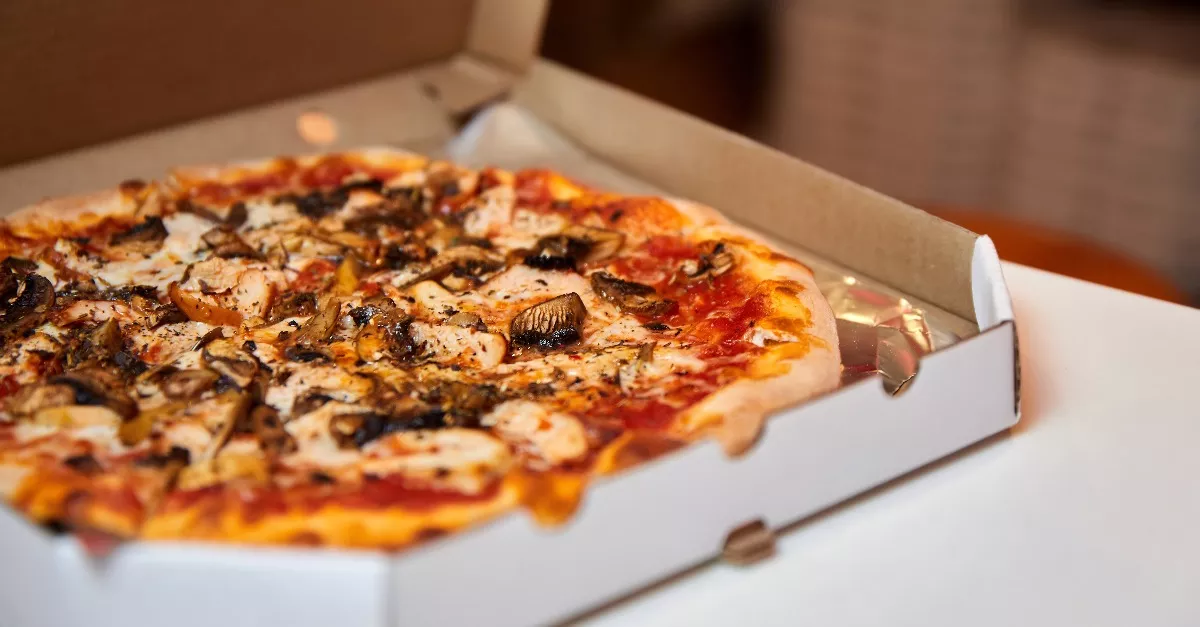 Négy pizzát vett a családjának az apa: amikor meglátta a számlát, nem hitt a szemének - Fotók