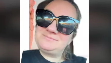 Smst kapott a nő 5 éves fia tanárától: nem sokkal később eleredtek a könnyei is - Videó