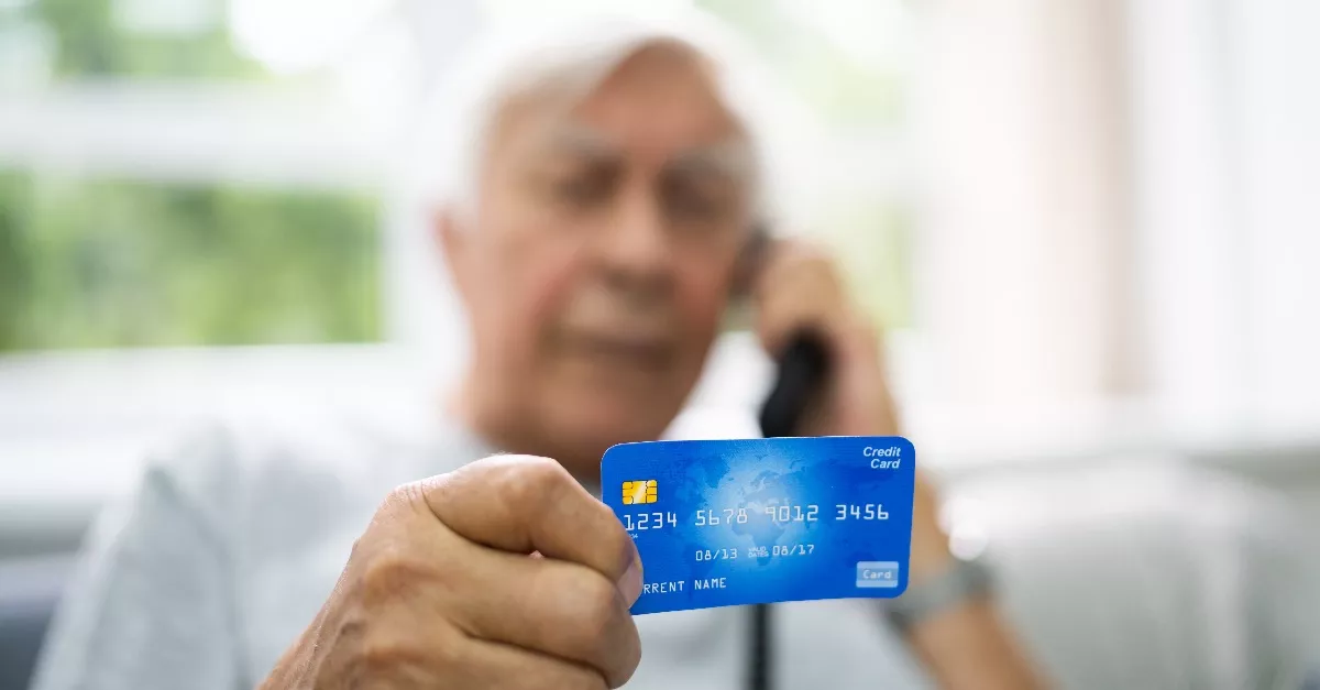 "Szokatlan utalást észleltünk" - mondták a győri bácsinak a telefonban: már bánja, amit ezután tett