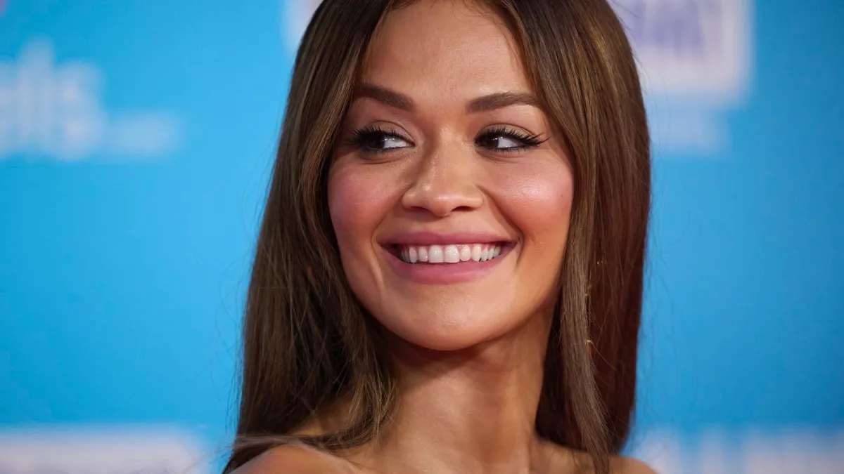 Se bugyi, se más: Rita Ora meztelenruhája mindent vitt - Íme a sztárok szettjei - Fotók