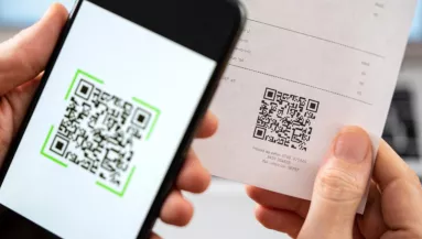 Beolvasta a QR-kódot a telefonjával a hevesi lány: majd sokkoló dolog történt 