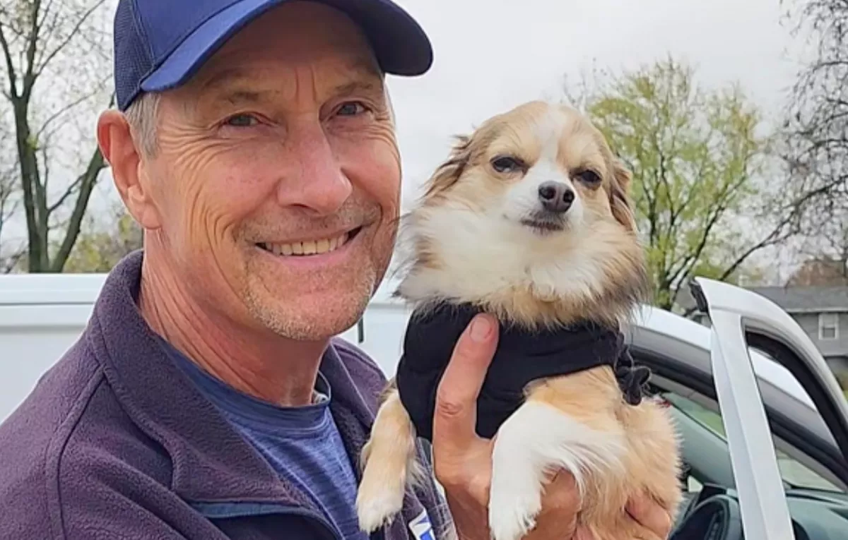 Ahogy ez a kutyus minden nap üdvözli a postást, senkit nem hagy hidegen - Videó