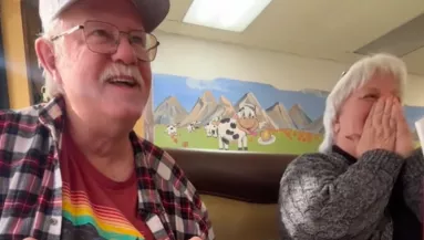 Elmondta a nő az anyósáéknak, hogy terhes: az első kérdésük vírusként terjed - Videó