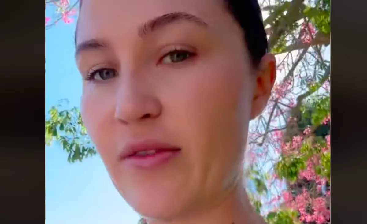 Turkálóban találta meg álmai cipőjét az esküvőjére: meglátta az árát, és megőrült - Videó