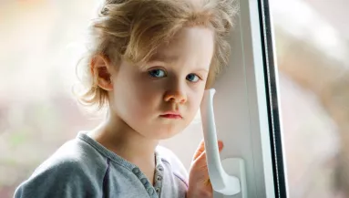 Ez a 3 biztos jel: gyerekkorodban érzelmi zsarolásnak voltál kitéve