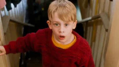 Reszkessetek betörők - A ház tulajdonosok is csodálkoznak, hogy ez a jelenet igazi - Videó