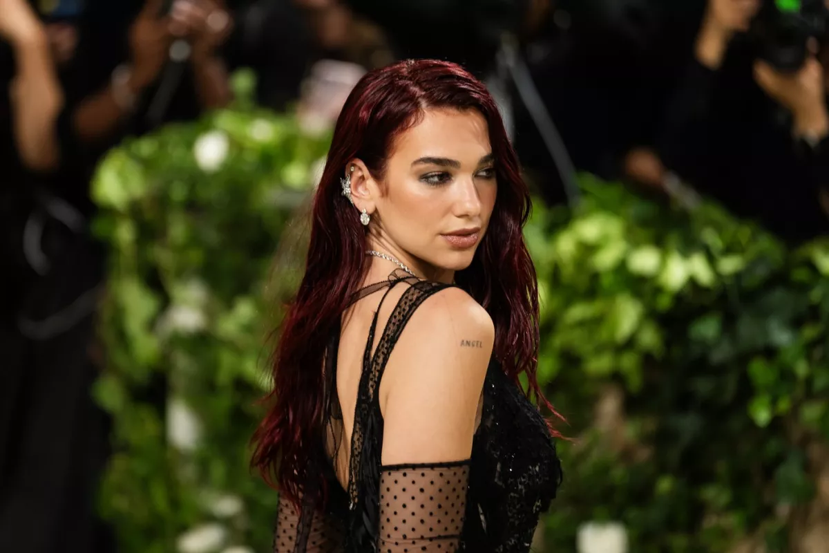 Micsoda karácsony! Eljegyezték a magyarok kedvenc énekesnőjét - Fotó