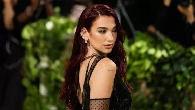 Micsoda karácsony! Eljegyezték a magyarok kedvenc énekesnőjét - Fotó