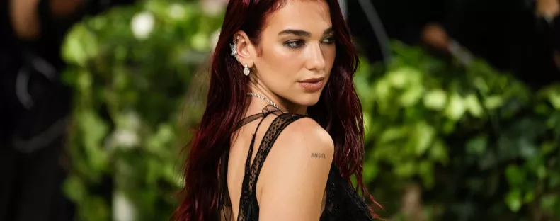 Micsoda karácsony! Eljegyezték a magyarok kedvenc énekesnőjét - Fotó