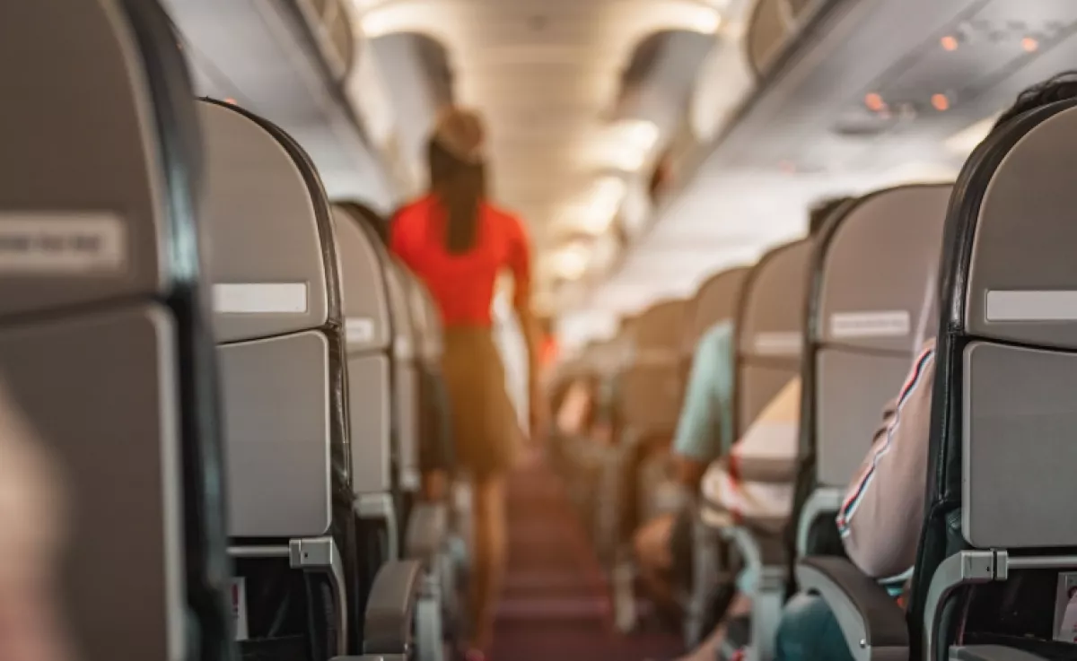 Vallott a légiutas-kísérő: tilos ezt az italt inni repülés előtt, mert bajod is lehet belőle