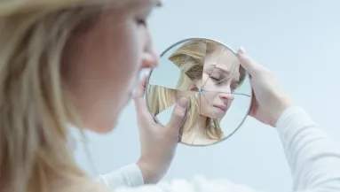 Örök balszerencsét hozhat rád, ha ezt csinálod a törött tükörrel: előzd meg a bajt ezzel a trükkel