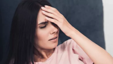 Bizarr trendek hódolnak a férfiak: a nők fejvesztve menekülnek