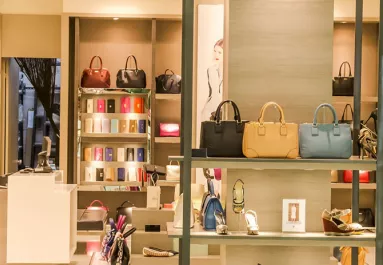 Egy örök szakma: a bolti eladó