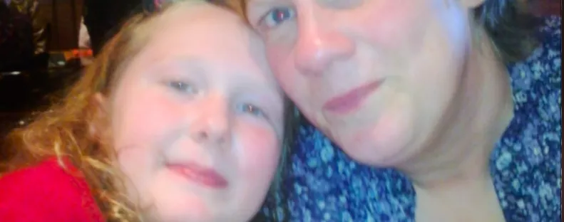 Mindenütt emlékeket keres a nő anyja halála után: az Amazonon megszakad a szíve - Videó