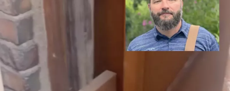 Szülei házát újítja fel a kőműves: amit a fürdőszobafal mögött talál, azt senki nem hiszi el - Videó