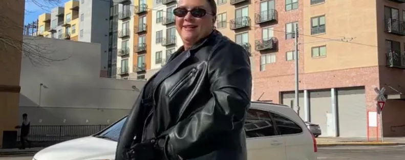 30 lányt hívott meg a buliba a nő: ami ezután történt, mindent a feje tetejére állított - Videó