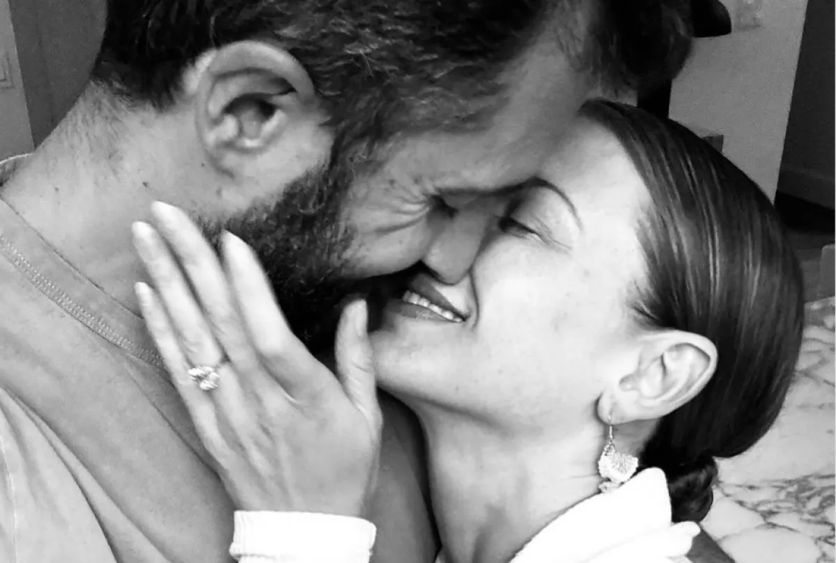 "Két szerelmes őrült" - Hatalmas örömhírt közölt a valóságshow-sztár - Fotók