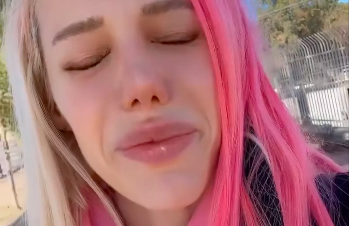 Kipróbálta a fogyókúrás injekciót az énekesnő: nem sokkal később horrordiagnózist kapott - Videó