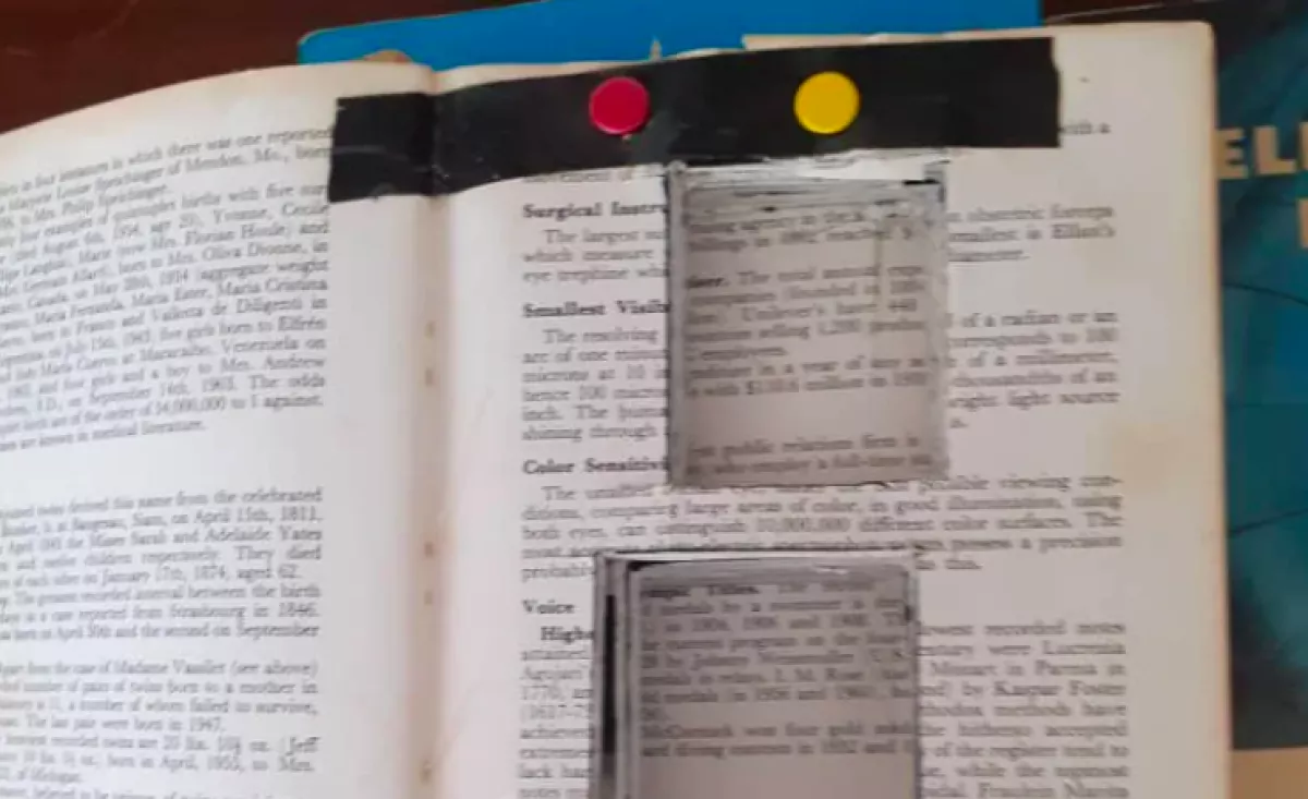 Amikor az anya 25 év után kinyitotta a fia könyvét, azonnal rájött mindenre - Fotó