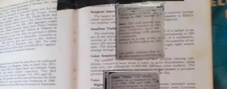 Amikor az anya 25 év után kinyitotta a fia könyvét, azonnal rájött mindenre - Fotó