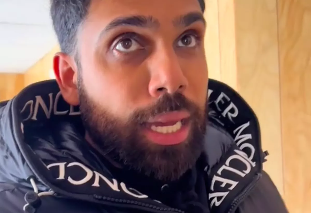 Először lép be az 1993-ban épült házába az új tulaj: és nem hisz a szemének - Videó