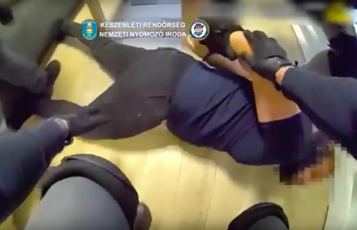 Elfogták a bulinegyed dílereit: sokkoló, mit szúrtak ki a rendőrök videóján a netezők - Videó