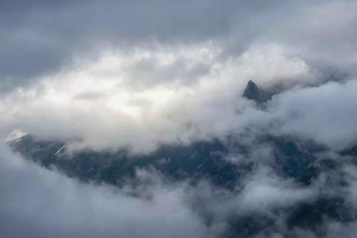 Szitálás, eső: kettészakad az ország a hét első napjáni