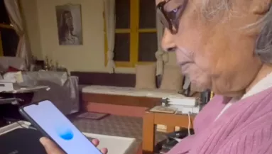 Az unokájáról kérdezte a mesterséges intelligenciát a nagyi: kínos vége lett - Videó