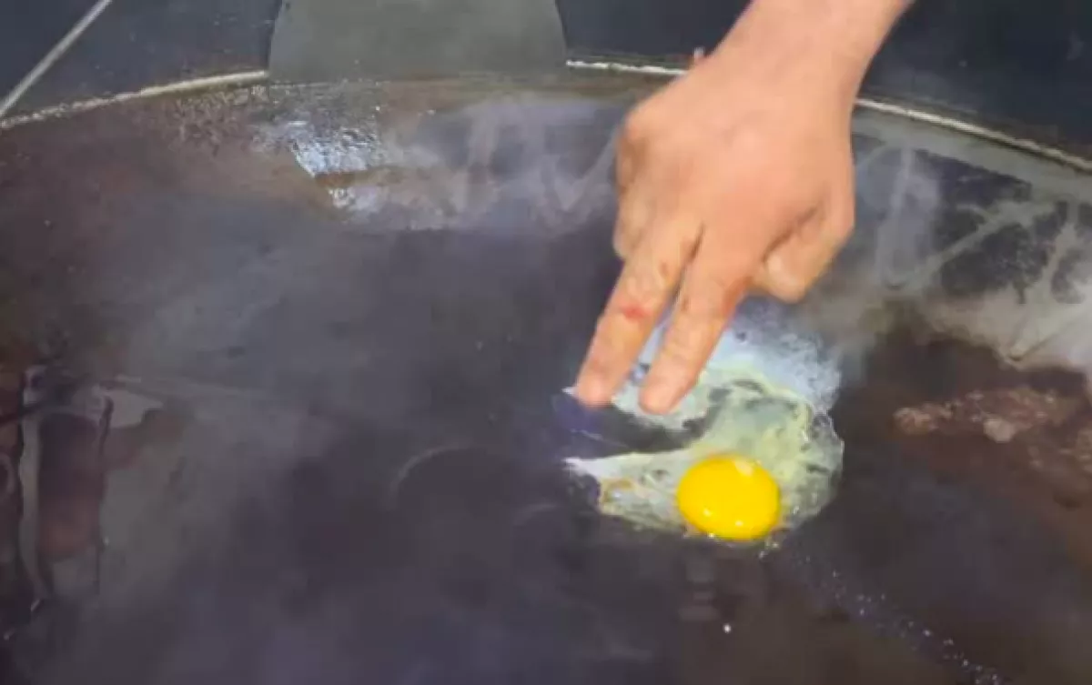 Gusztustalan videó terjed: Te megennéd ezt? - Videó