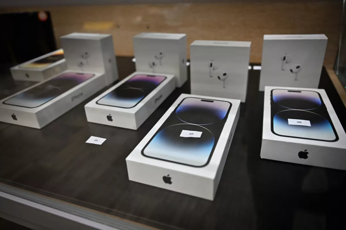 Itt a meglepetés: olcsó iPhone-t mutatott be az Apple - Ezt lehet tudni róla