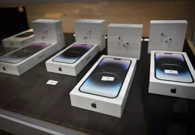 Itt a meglepetés: olcsó iPhone-t mutatott be az Apple - Ezt lehet tudni róla