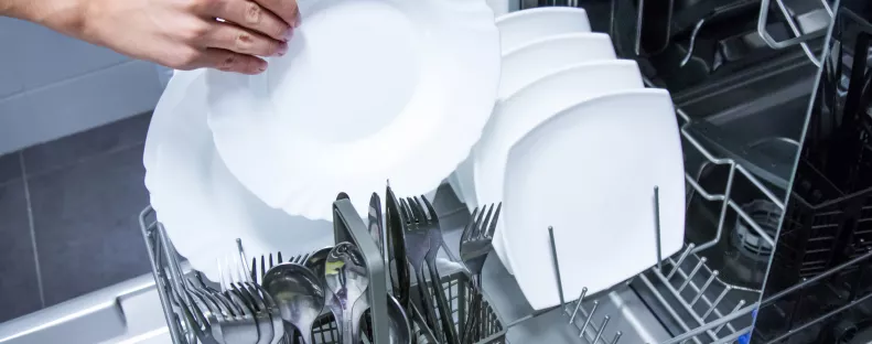 Így pakold be legközelebb a mosogatógépet, ha spórolnál a vízszámlán