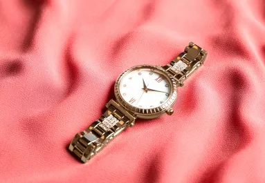 10 óra 10 perc! Miért mutatják az órák ugyanazt az időt a reklámokban?