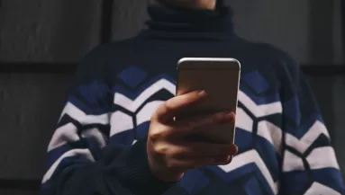 4 éves fiú hívta a rendőrséget, hogy tartóztassák le az anyját: az okát nem hiszed el - Fotó