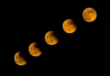 Telihold és holdfogyatkozás március 14-én: 3 csillagjegynek hatalmas káosszal kell szembenéznie