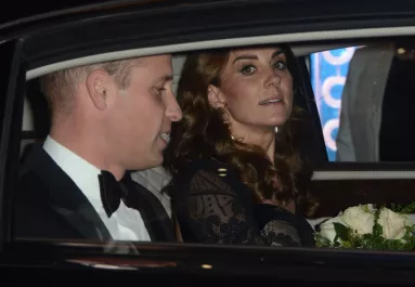 Kitálalt a testőr: ezért nem köti be magukat a kocsiban a királyi család tagjai