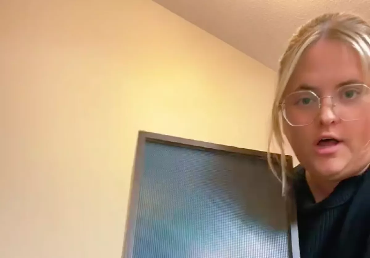 Ritka, régi lámpát vesz a nő: amikor meglátja, mit tud, elakad a szava - Videó